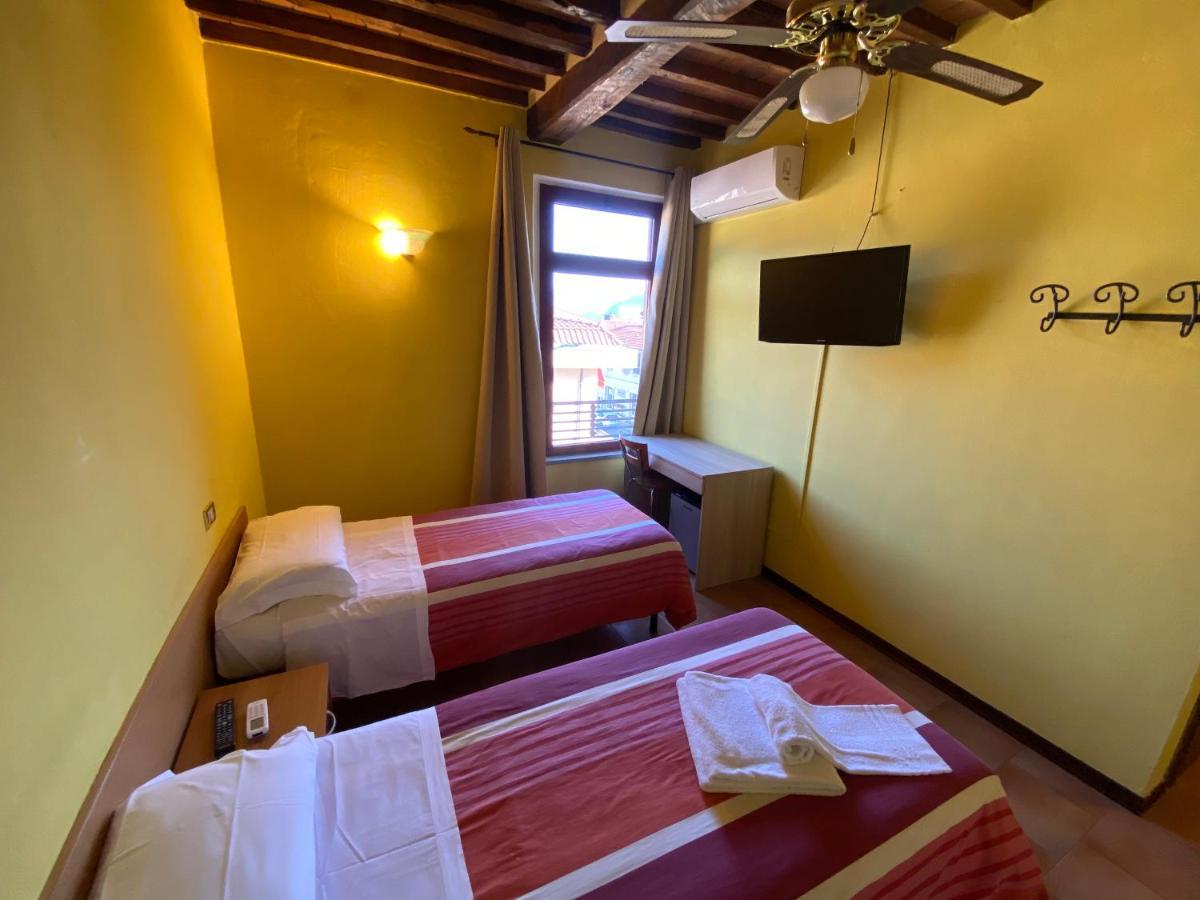 Al 182 Hotel Fornaci di Barga Екстериор снимка